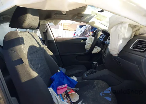 2014 Volkswagen Jetta 2.0L Tdi Value Edition z USA, uszkodzony, nr VIN 3VWLL7AJ0EM277706